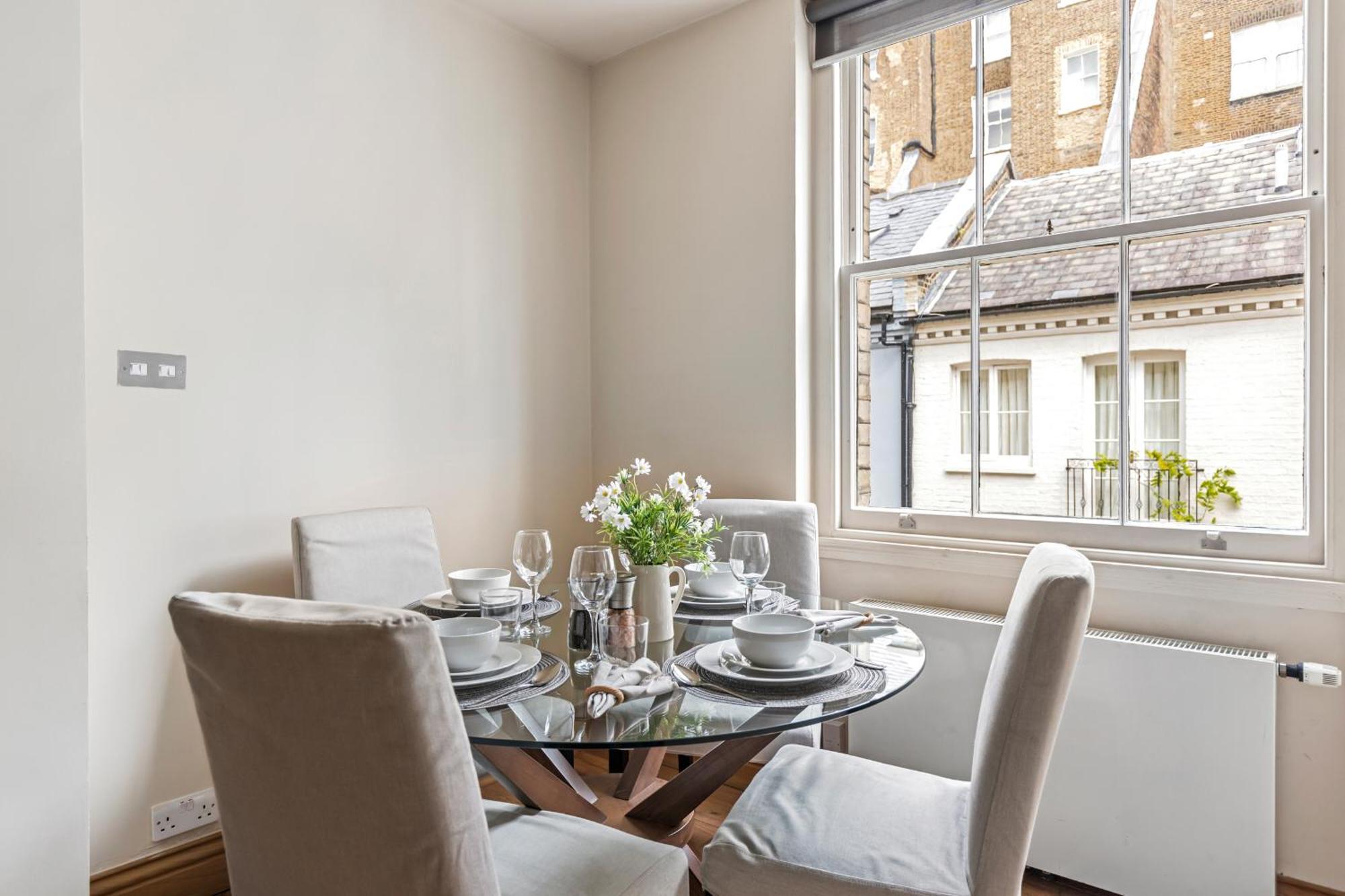 Enchanting Hideaway - La Reserve South Kensington Лондон Екстериор снимка