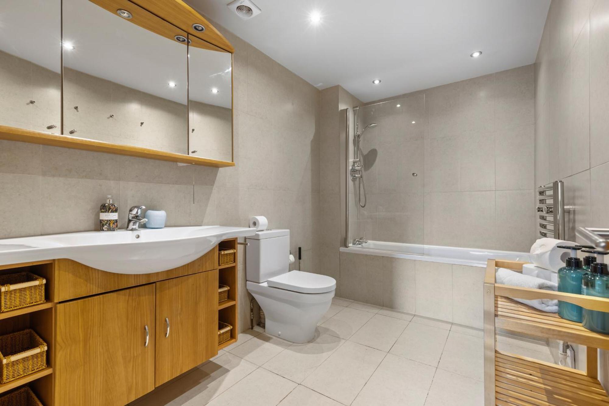 Enchanting Hideaway - La Reserve South Kensington Лондон Екстериор снимка